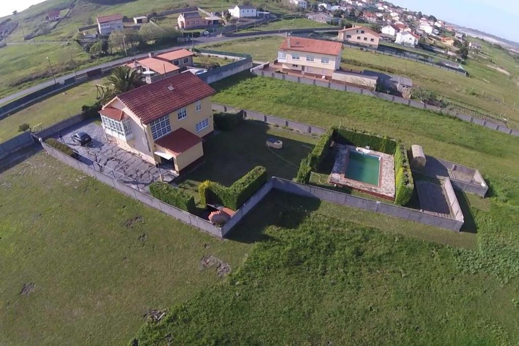 פרול Casa Con Piscina Muy Cerca De Las Playas De San Xurxo Y Doninos מראה חיצוני תמונה